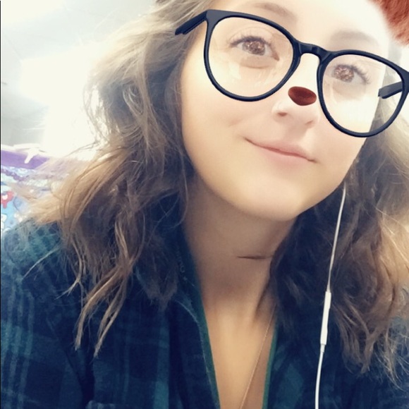 Meet your Posher, Molly - Picture 1 of 1